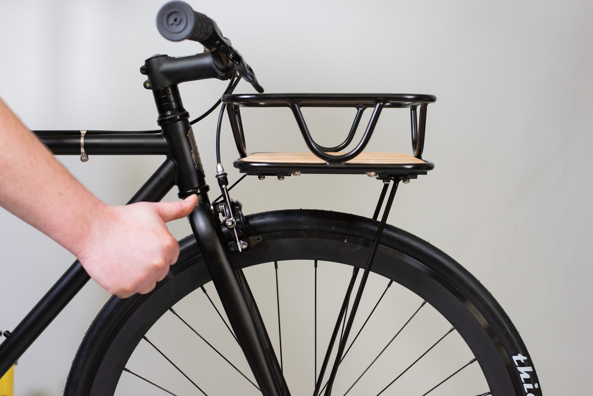 How to install a Front Pallet Rack – Pure Cycles